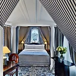 Le Dokhan's Arc De Triomphe, A Tribute Portfolio 5*