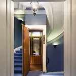 Hotel Le Dokhan's Arc De Triomphe, A Tribute Portfolio