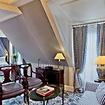 Hotel Le Dokhan's Arc De Triomphe, A Tribute Portfolio