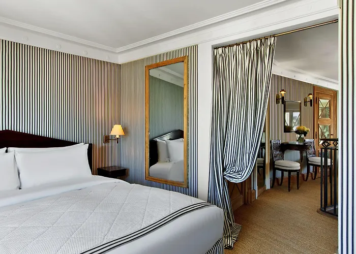 Le Dokhan's Arc De Triomphe, A Tribute Portfolio Hotel 5*