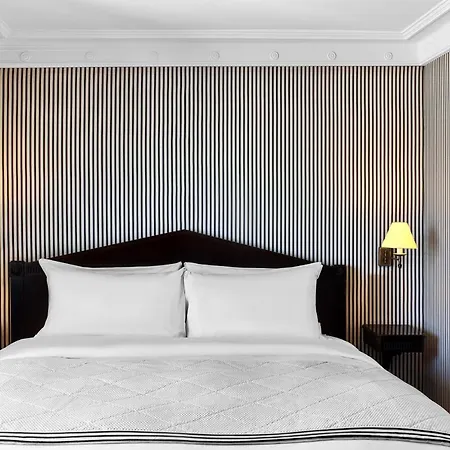 Le Dokhan's Arc De Triomphe, A Tribute Portfolio 4* Paris