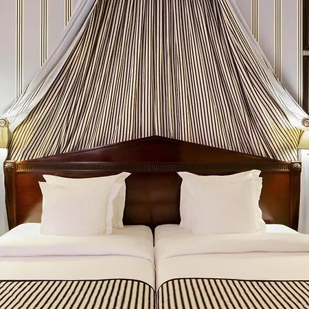 Hotel Le Dokhan's Arc De Triomphe, A Tribute Portfolio Paris