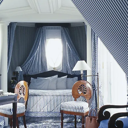 Le Dokhan's Arc De Triomphe, A Tribute Portfolio