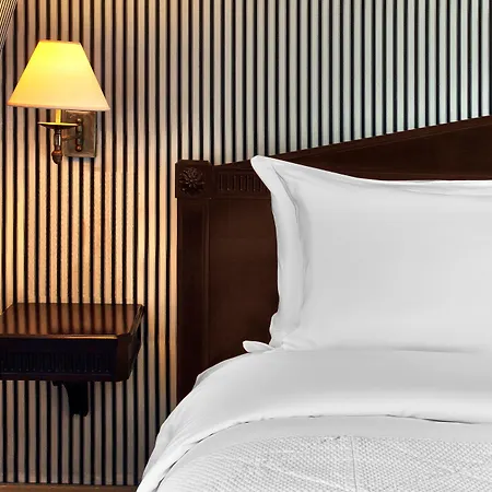 Le Dokhan's Arc De Triomphe, A Tribute Portfolio