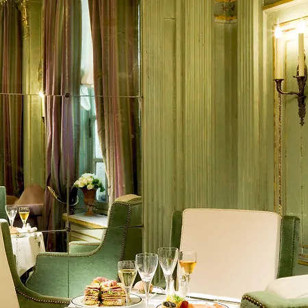 Le Dokhan's Arc De Triomphe, A Tribute Portfolio 5* Paris