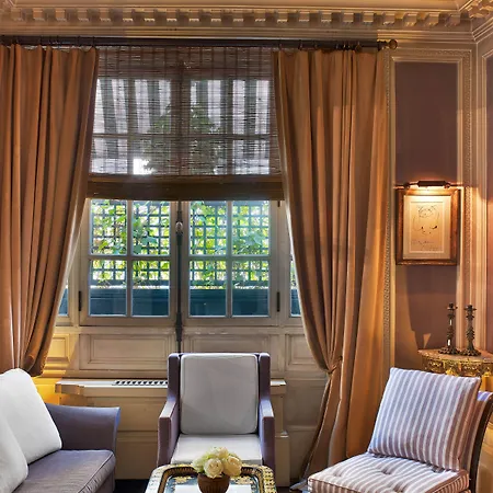 Le Dokhan's Arc De Triomphe, A Tribute Portfolio