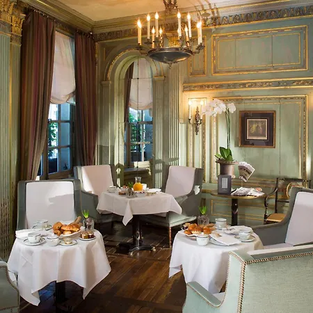 Le Dokhan's Arc De Triomphe, A Tribute Portfolio Париж