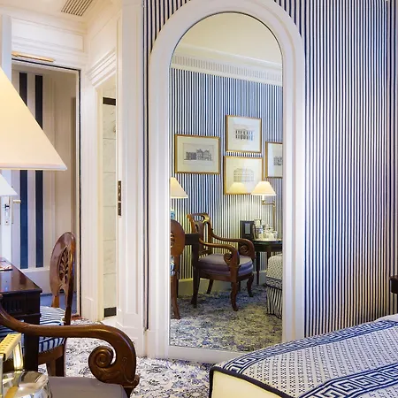 Le Dokhan's Arc De Triomphe, A Tribute Portfolio 4*