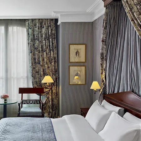 Le Dokhan's Arc De Triomphe, A Tribute Portfolio מלון