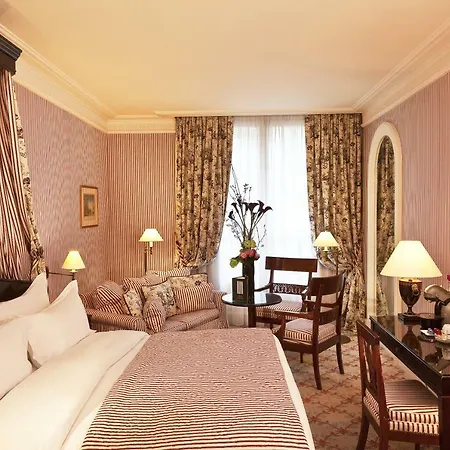 Le Dokhan's Arc De Triomphe, A Tribute Portfolio