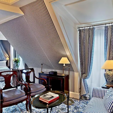 Hotel Le Dokhan's Arc De Triomphe, A Tribute Portfolio