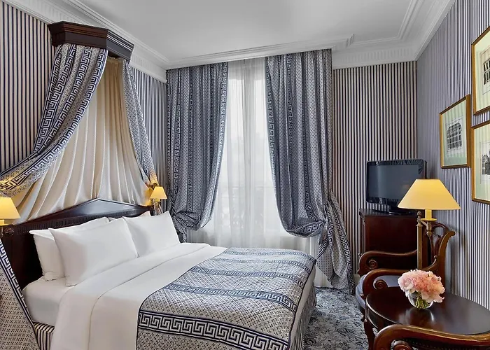 Le Dokhan's Arc De Triomphe, A Tribute Portfolio Hotel 4*
