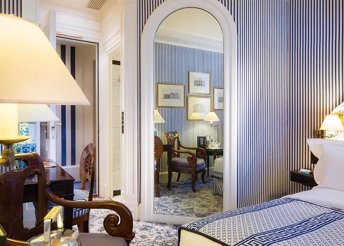 Le Dokhan's Arc De Triomphe, A Tribute Portfolio 4* Parijs