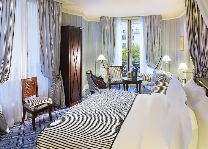 Le Dokhan's Arc De Triomphe, A Tribute Portfolio 4* Parijs