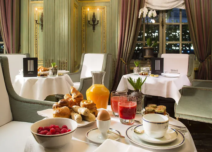 Hotel Le Dokhan's Arc De Triomphe, A Tribute Portfolio