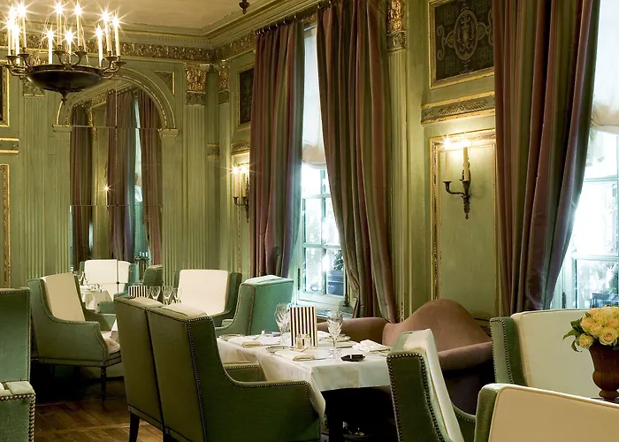 Hotel Le Dokhan's Arc De Triomphe, A Tribute Portfolio