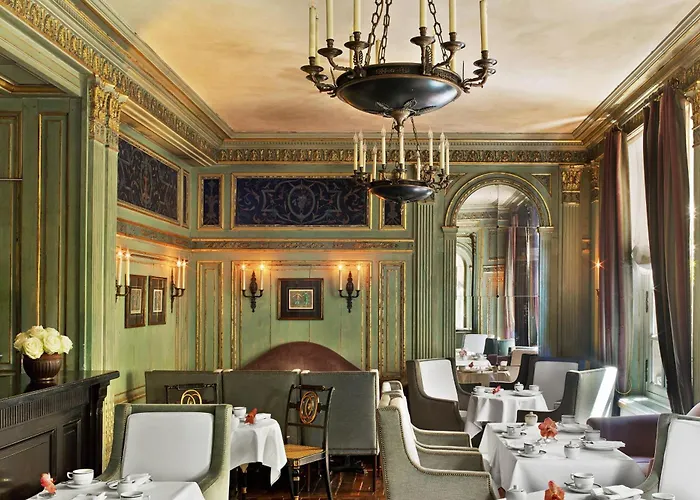 Le Dokhan's Arc De Triomphe, A Tribute Portfolio 4*