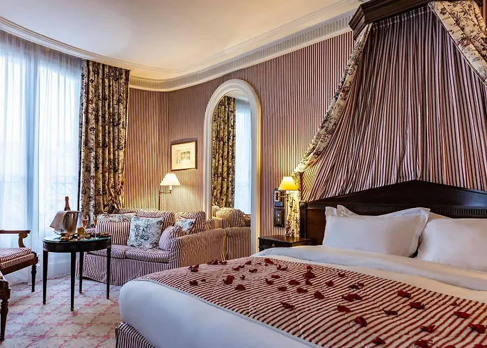 Le Dokhan's Arc De Triomphe, A Tribute Portfolio