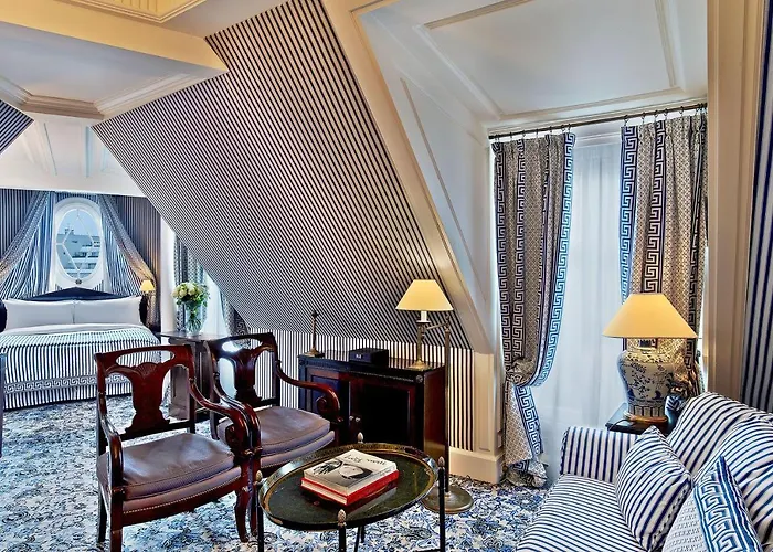 Hotel Le Dokhan's Arc De Triomphe, A Tribute Portfolio