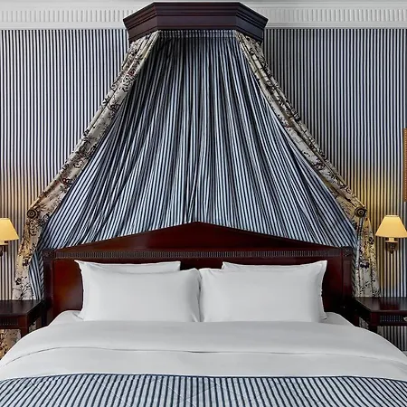 Le Dokhan's Arc De Triomphe, A Tribute Portfolio Hotel Paris