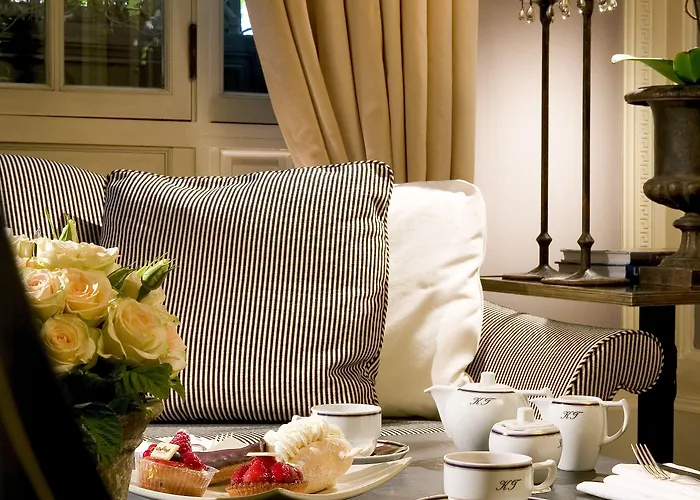 Le Dokhan's Arc De Triomphe, A Tribute Portfolio